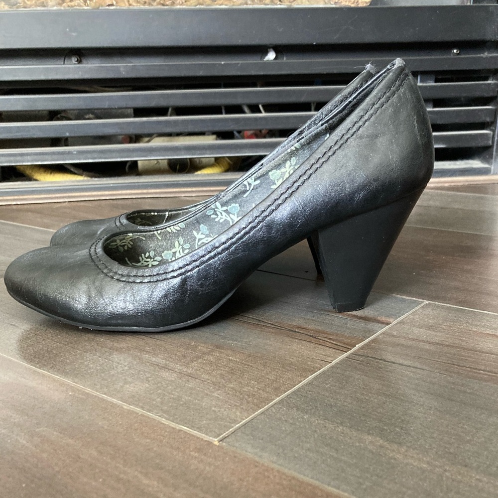 American Eagle Outfitters | Shoes - Picture 2 of 5